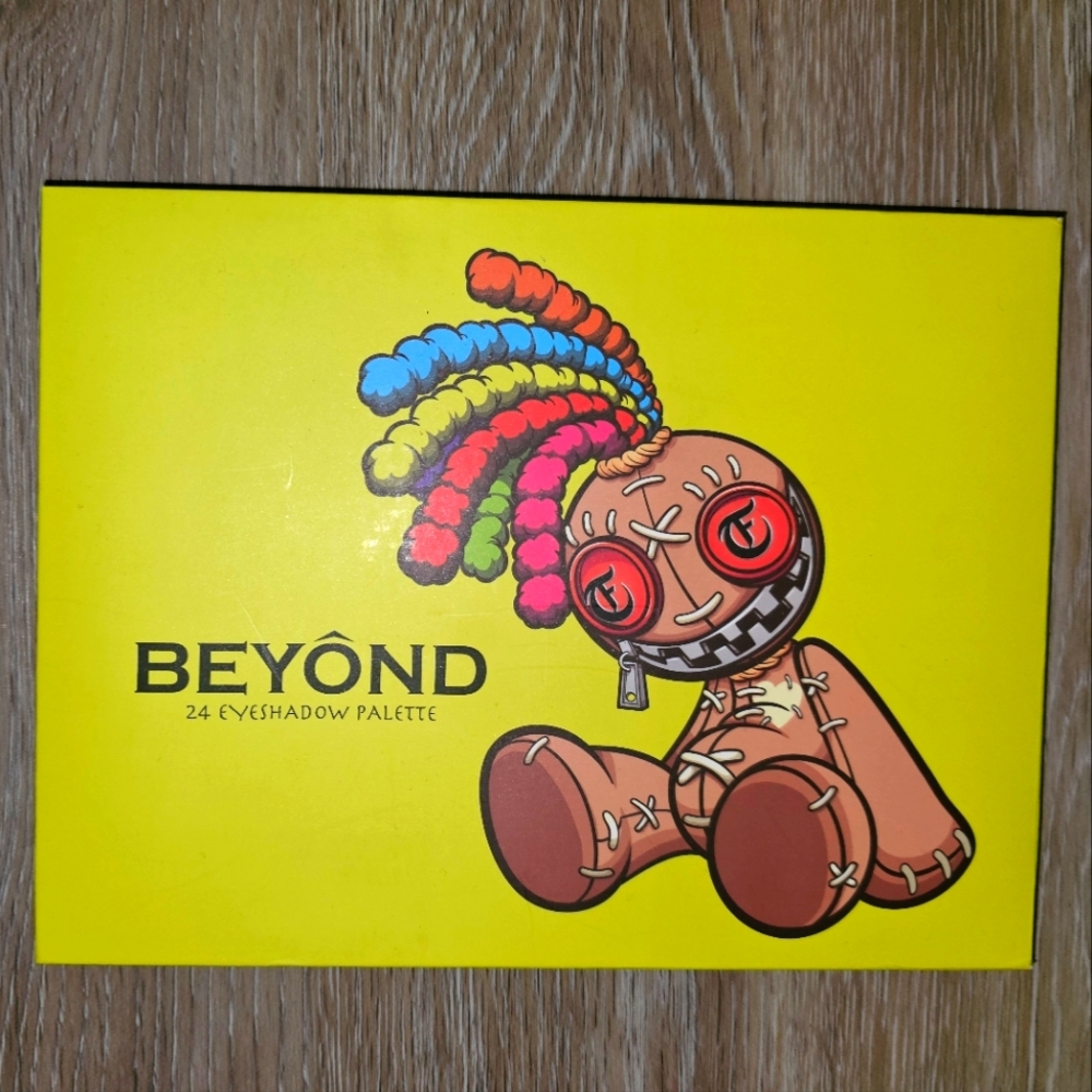 NEW Beyond 24Y eyeshadow palette yellow 24 Colors